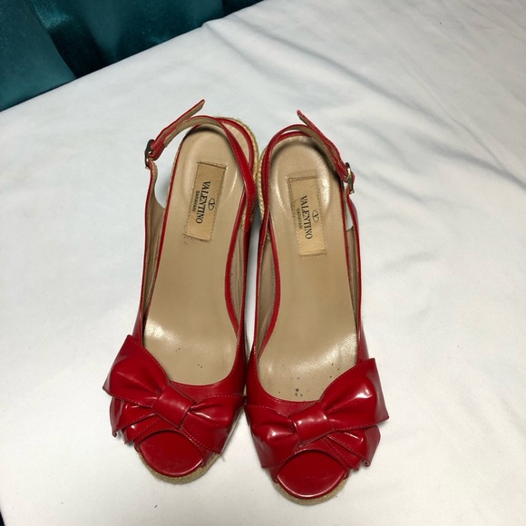 Valentino Garavani Italy red patent leather bow wedge espadrille sandals 38 - Picture 5 of 14